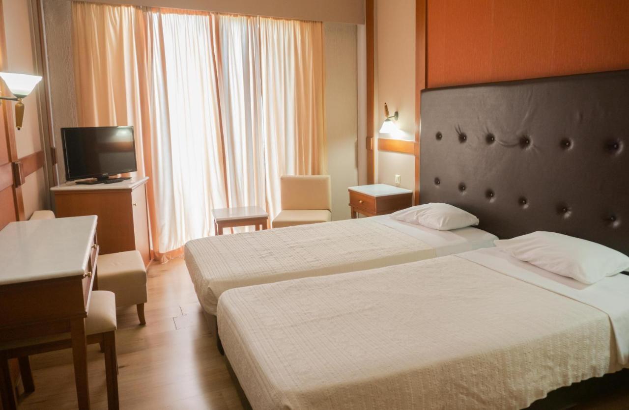 Park Hotel Volos Exterior foto