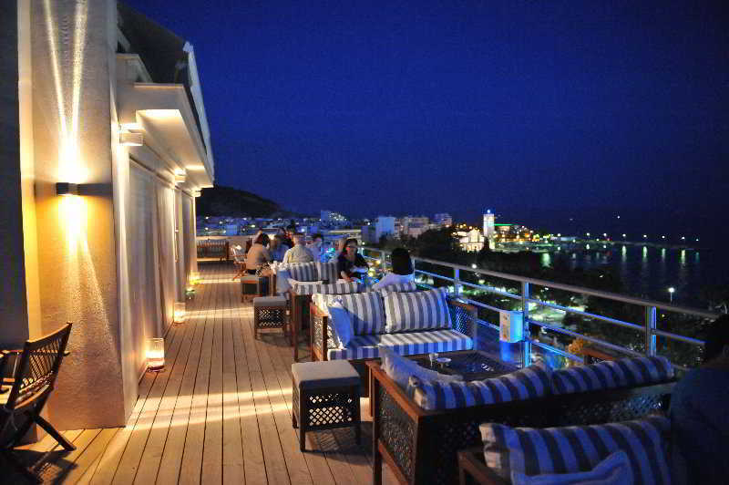 Park Hotel Volos Exterior foto